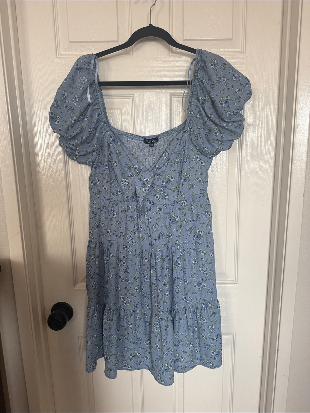 Women’s juniors floral flowy dress XL smocking in back